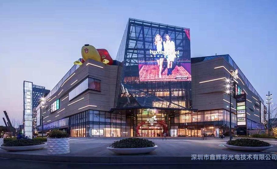 led格柵屏案例.jpg led格柵屏案例.jpg